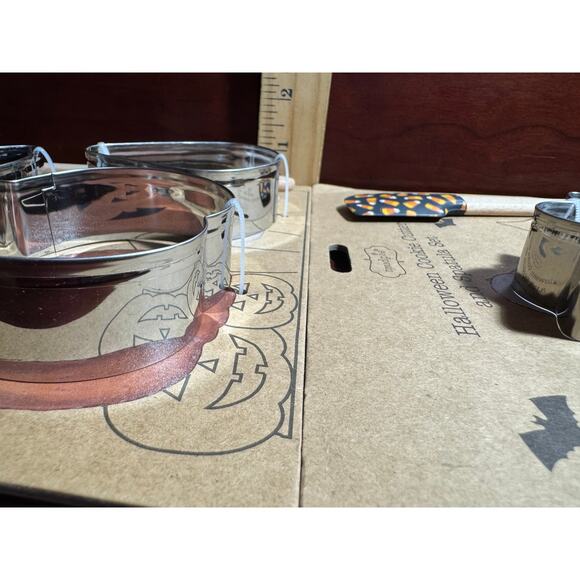 Set of 2 NWT Mud Pie Candy and Skull Halloween Cookie Cutter and Spatula Sets - Picture 9 of 9